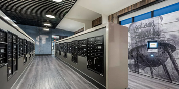 24/7 Package lockers